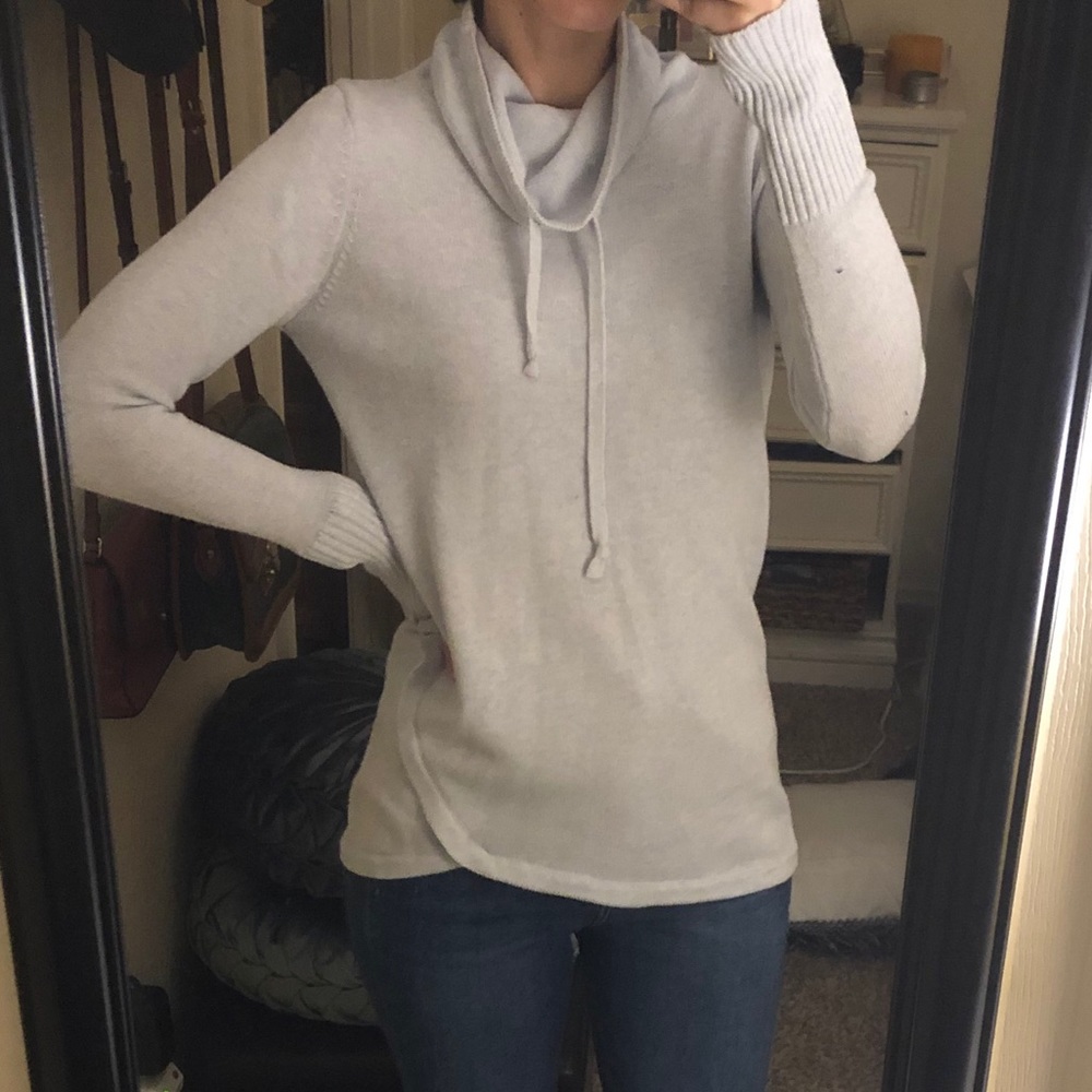 DAKINI funnel neck light blue sweater